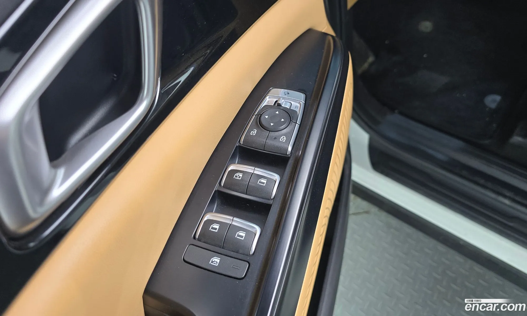 Kia Carnival 2021 KNANB81BBMS058742 — 10
