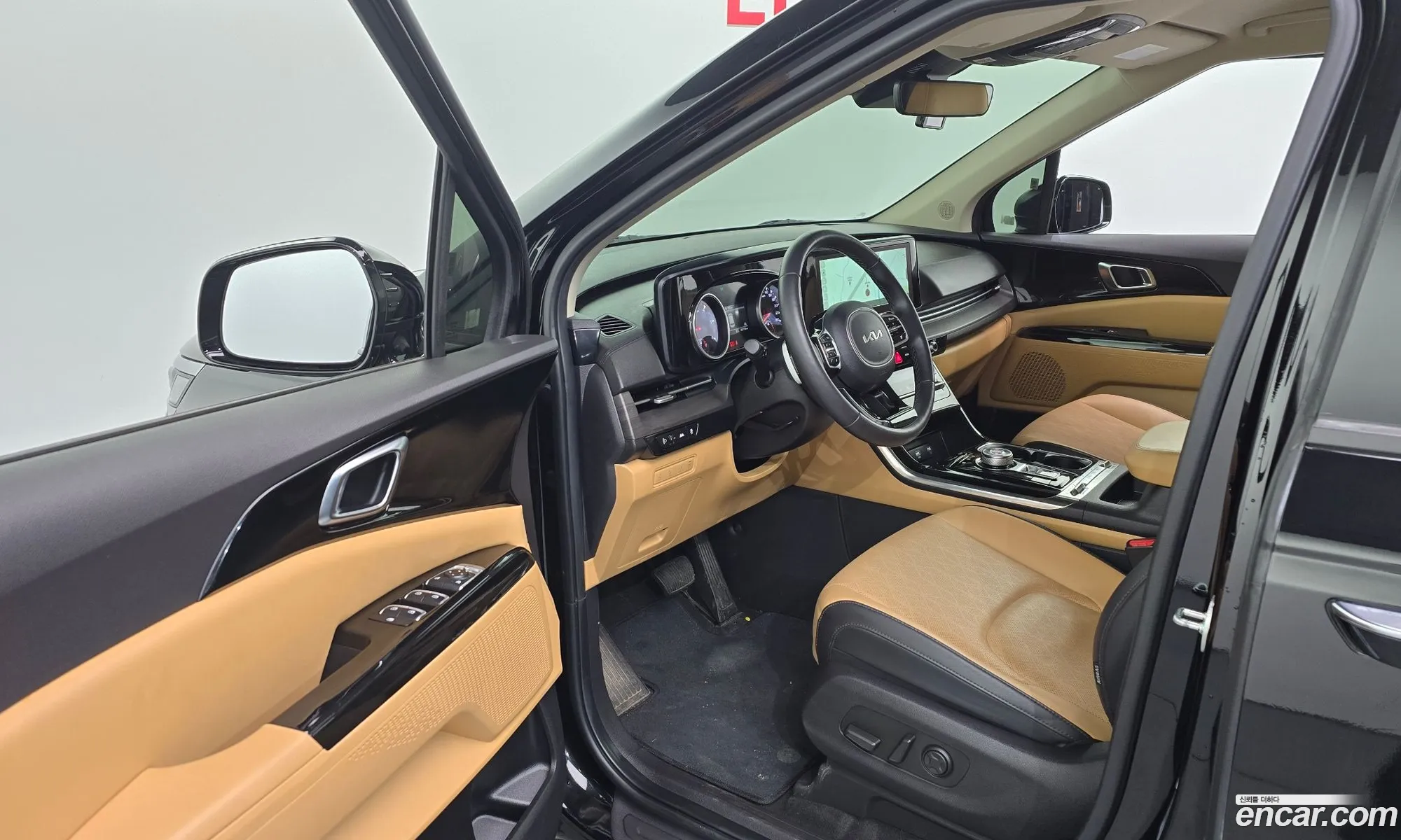 Kia Carnival 2023 KNANC81BBPS317173 — 33