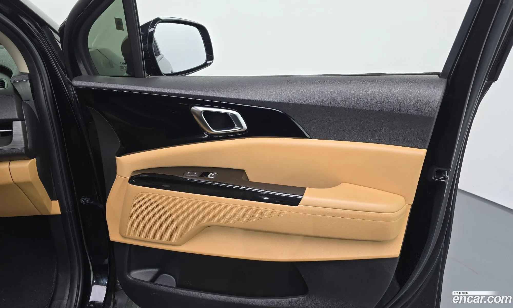 Kia Carnival 2023 KNANC81BBPS317173 — 14