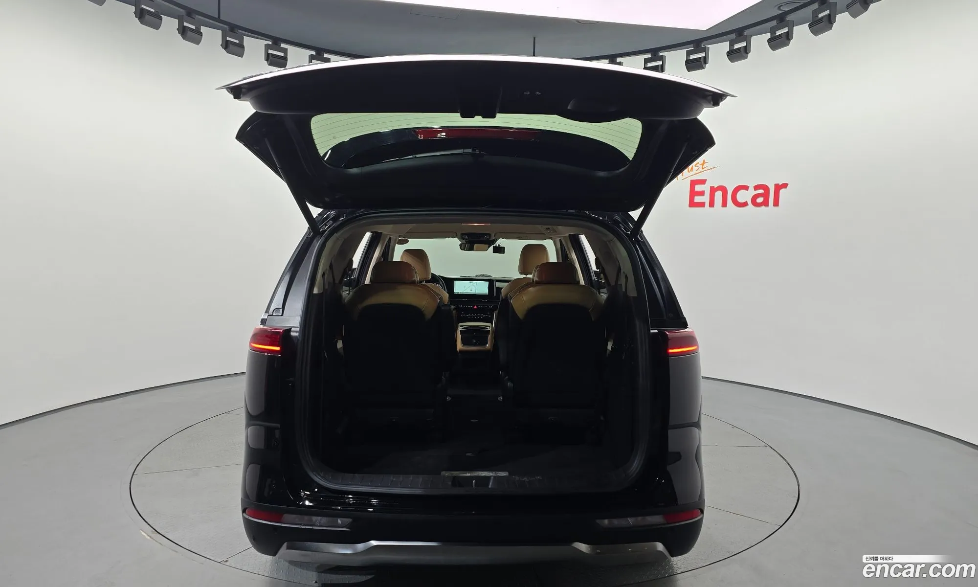 Kia Carnival 2023 KNANC81BBPS317173 — 28