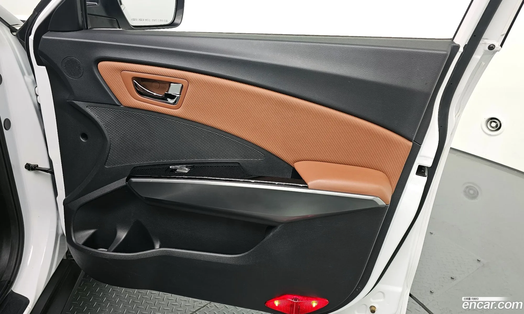 KG Mobility (SsangYong) Tivoli Armour 2018 — 2
