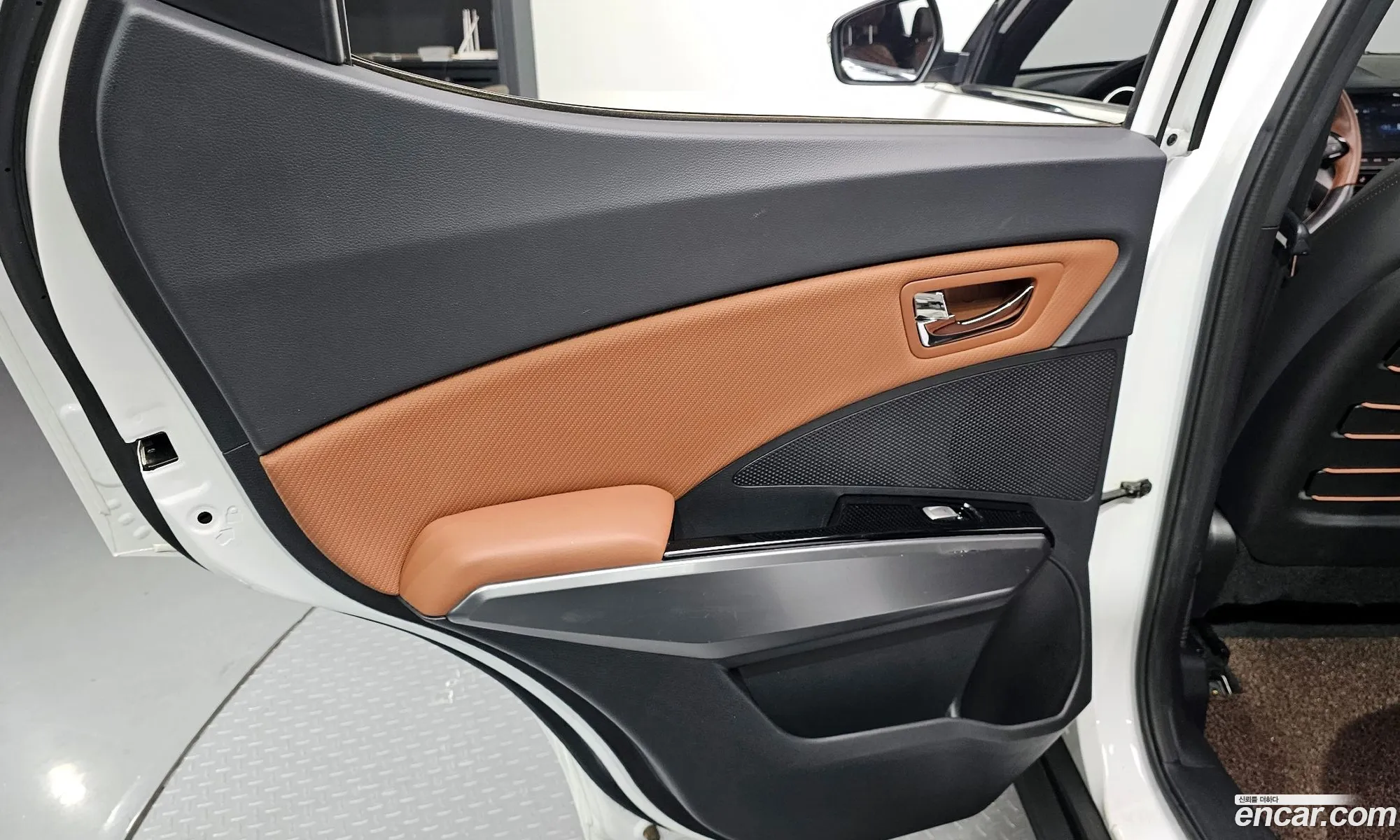 KG Mobility (SsangYong) Tivoli Armour 2018 — 10