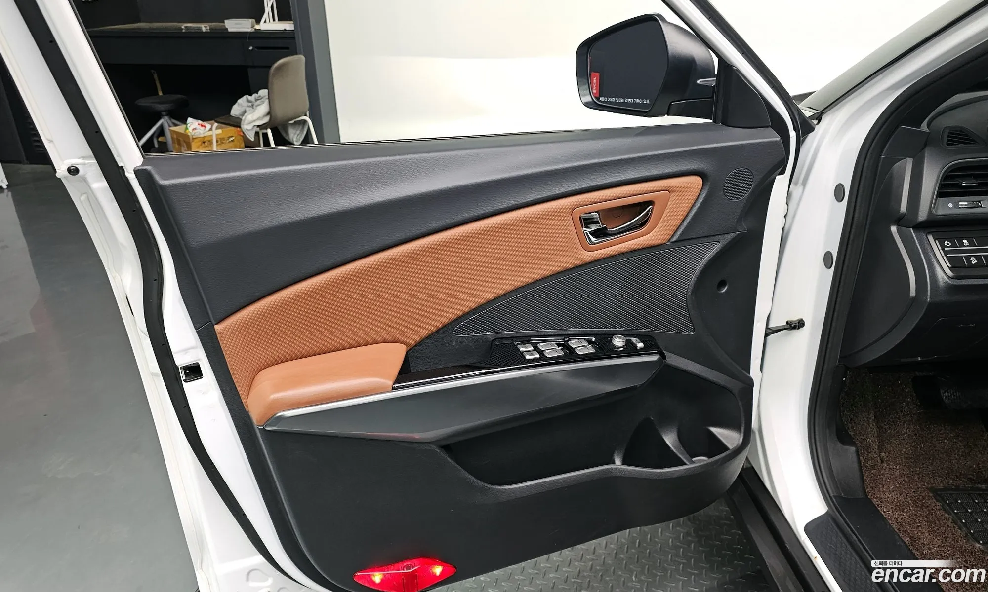 KG Mobility (SsangYong) Tivoli Armour 2018 — 30
