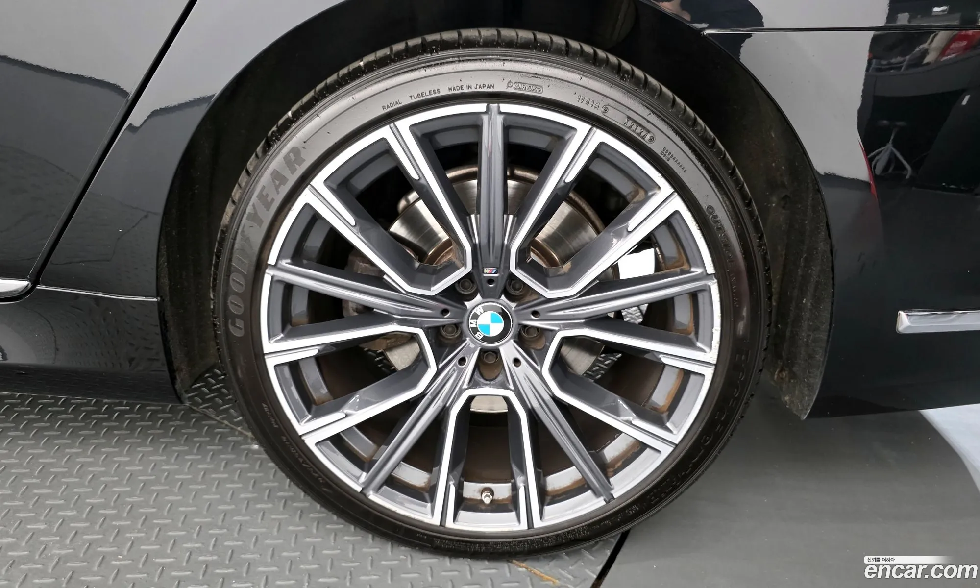 BMW 7 Series 2021 — 24