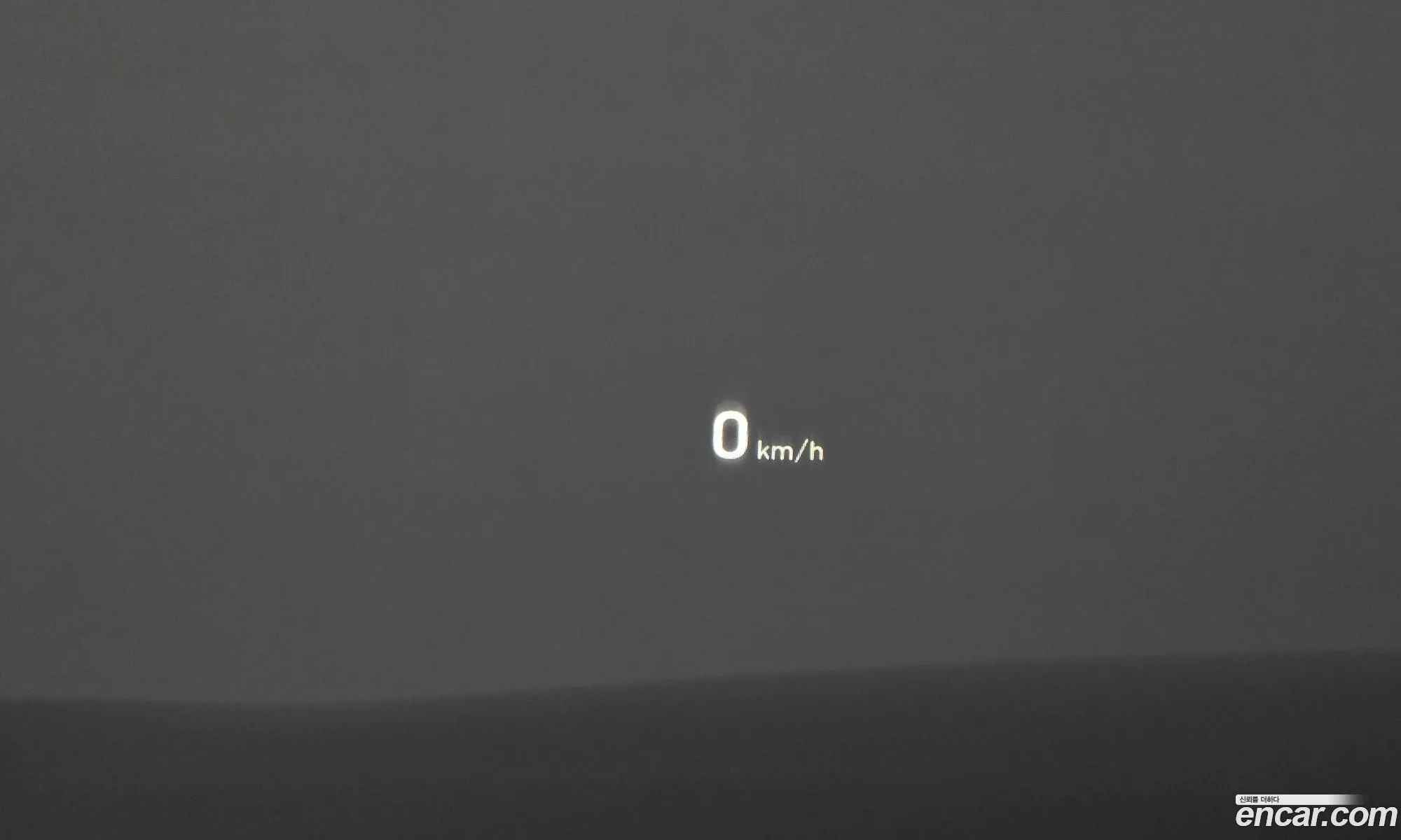 Genesis EQ900 2018 KMHG341DDJU046086 — 3