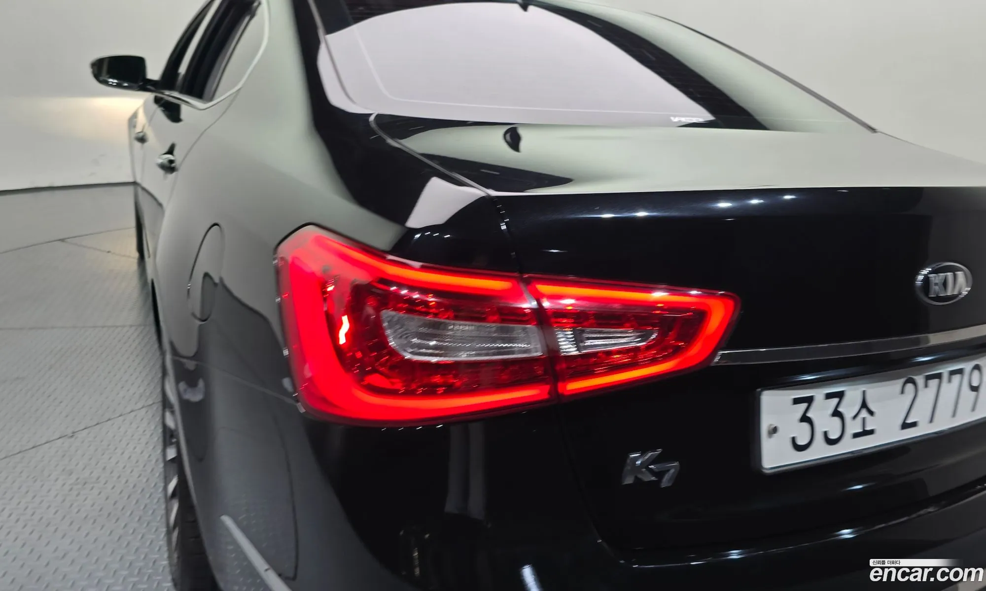 Kia K7 2014 KNALM415BFA190800 — 16
