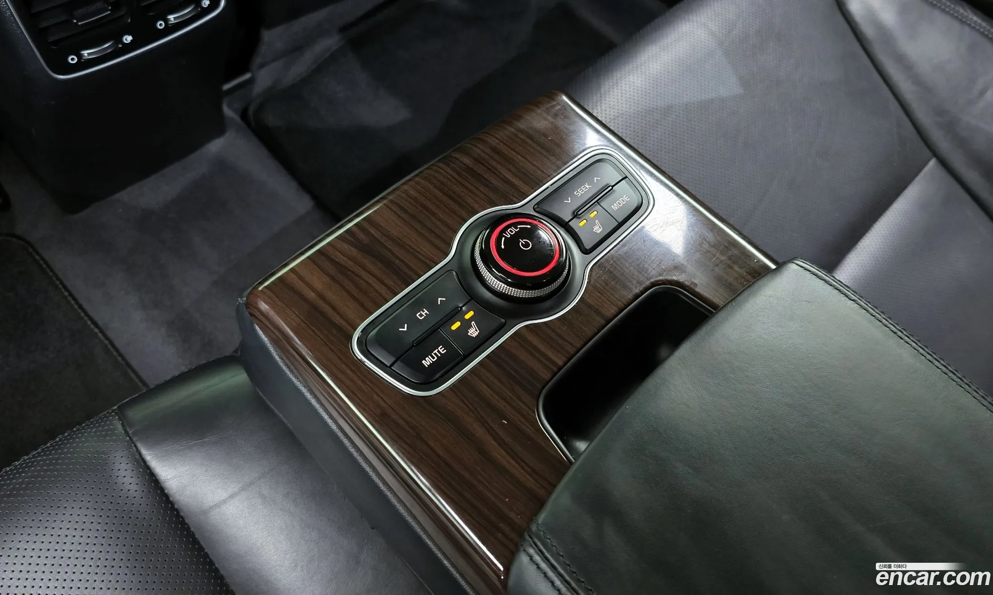 Kia K7 2014 KNALM415BFA190800 — 8
