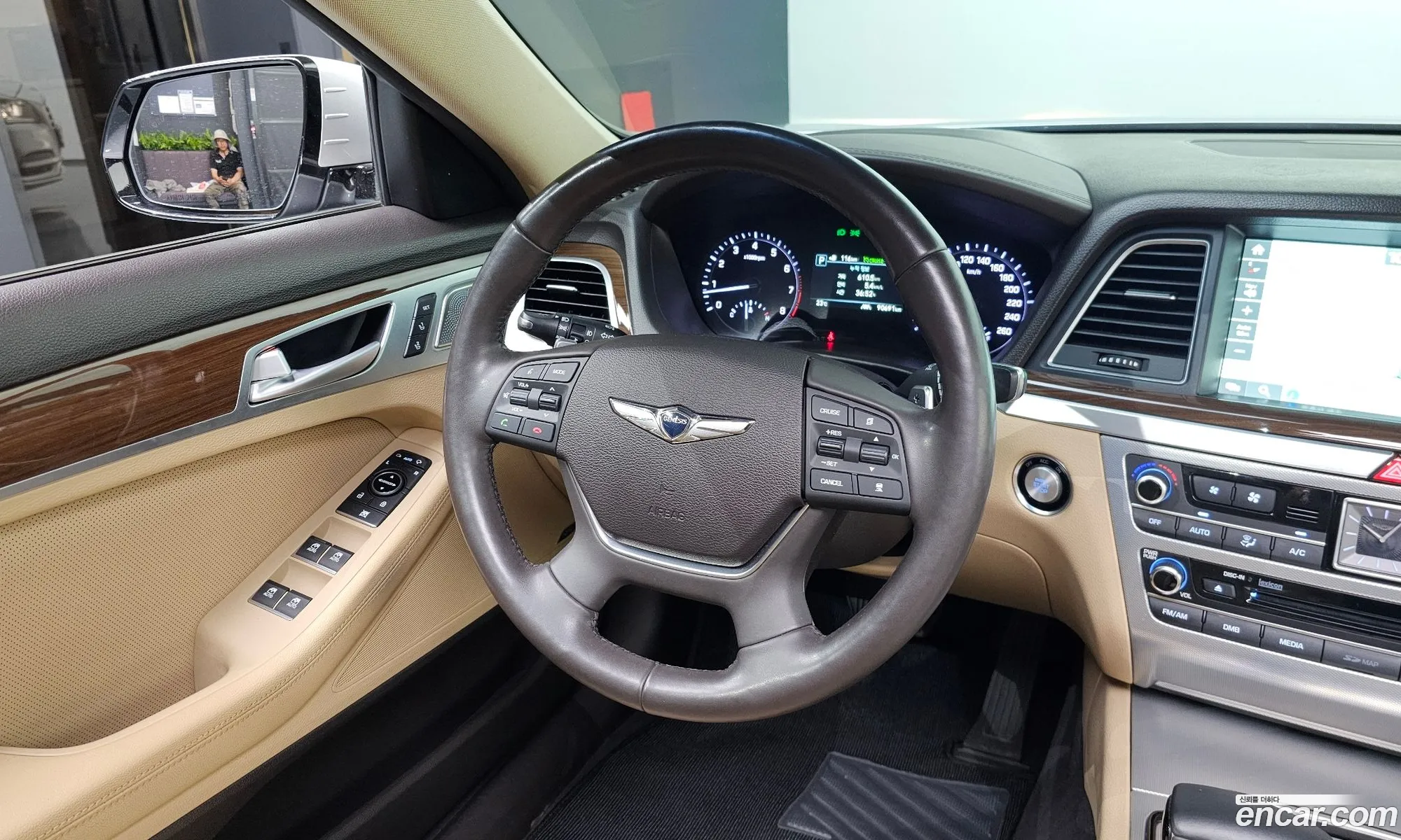 Genesis G80 2017 KMHGM41DBHU215008 — 12