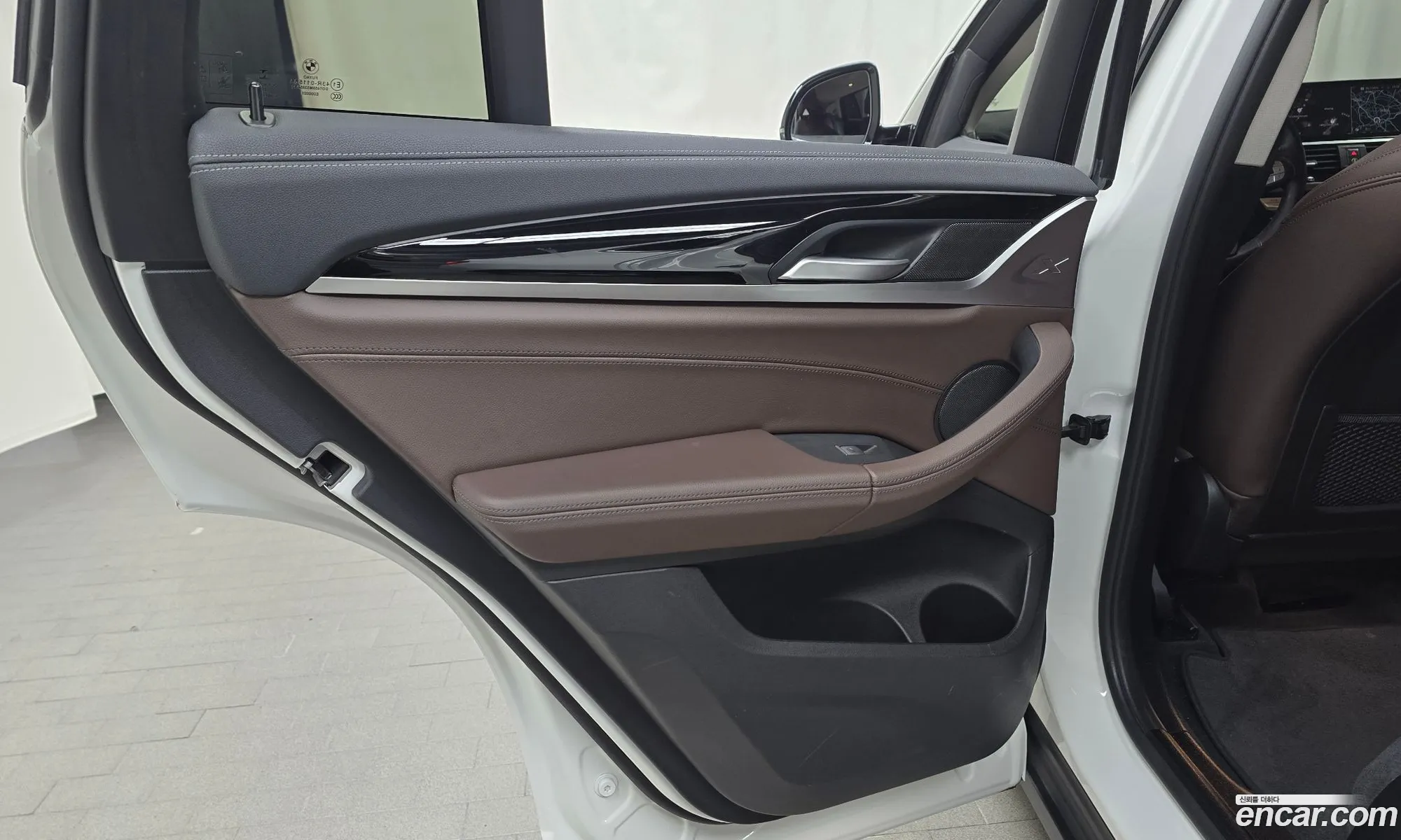 BMW X4 2021 WBAVJ9108M9F99043 — 4