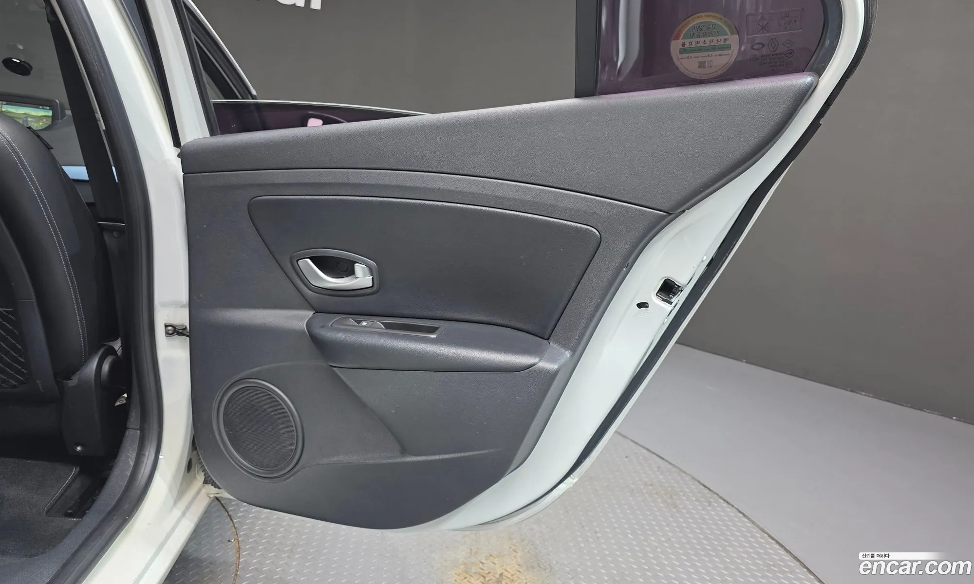 Renault Korea (Samsung) SM3 Z.E. 2015 KNMC4Z2ZMFP001032 — 7