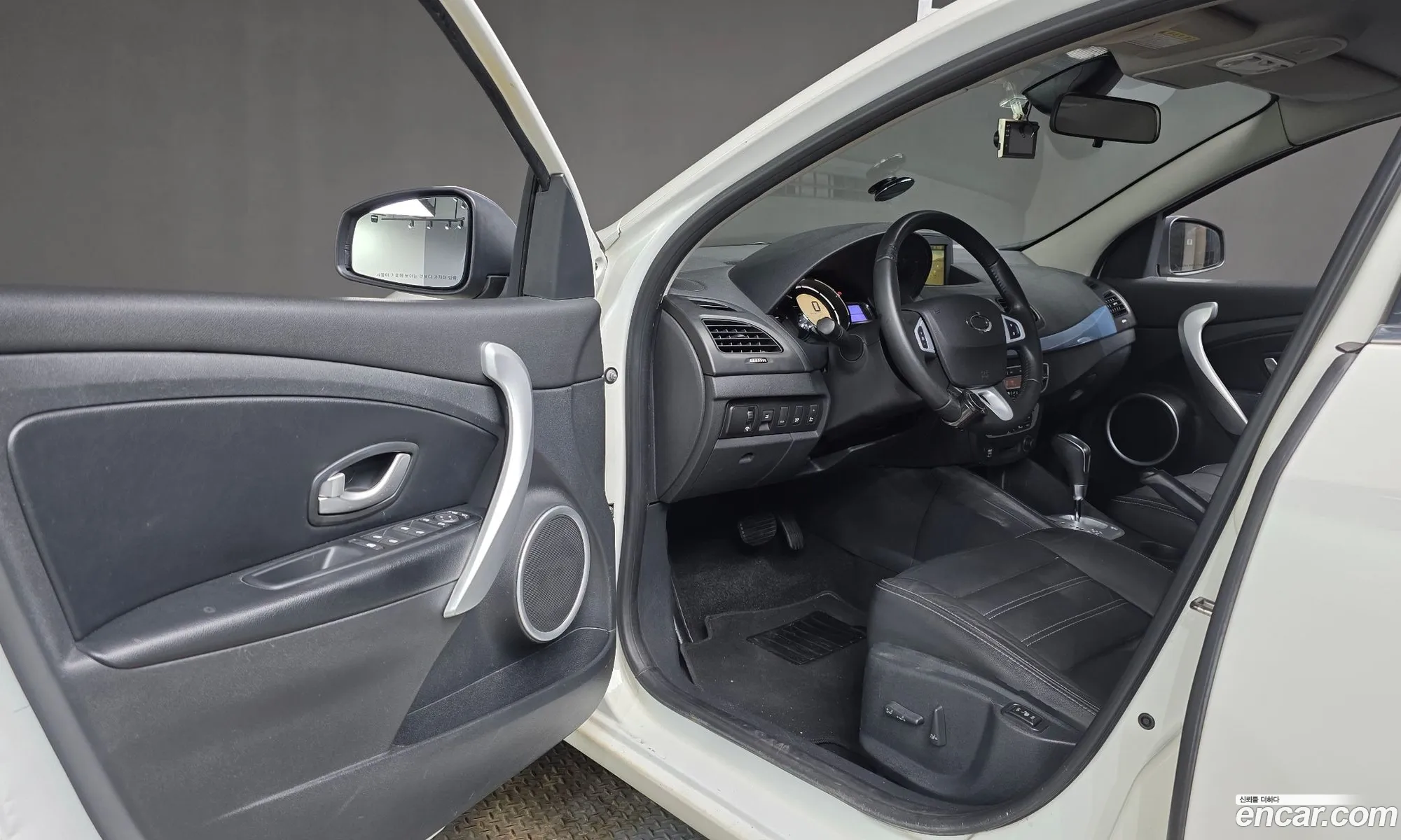 Renault Korea (Samsung) SM3 Z.E. 2015 KNMC4Z2ZMFP001032 — 23