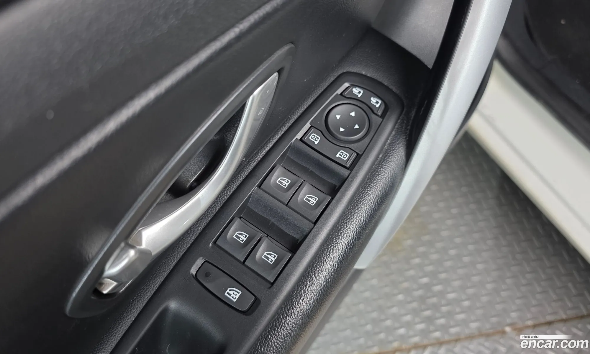 Renault Korea (Samsung) SM3 Z.E. 2015 KNMC4Z2ZMFP001032 — 4