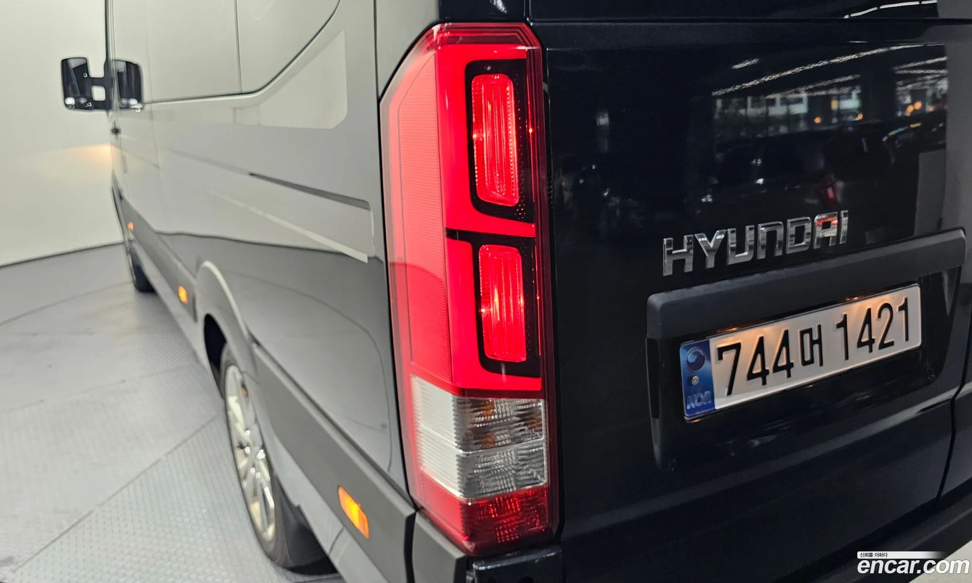 Hyundai Solati 2019 KMJUG17RPLC002856 — 18