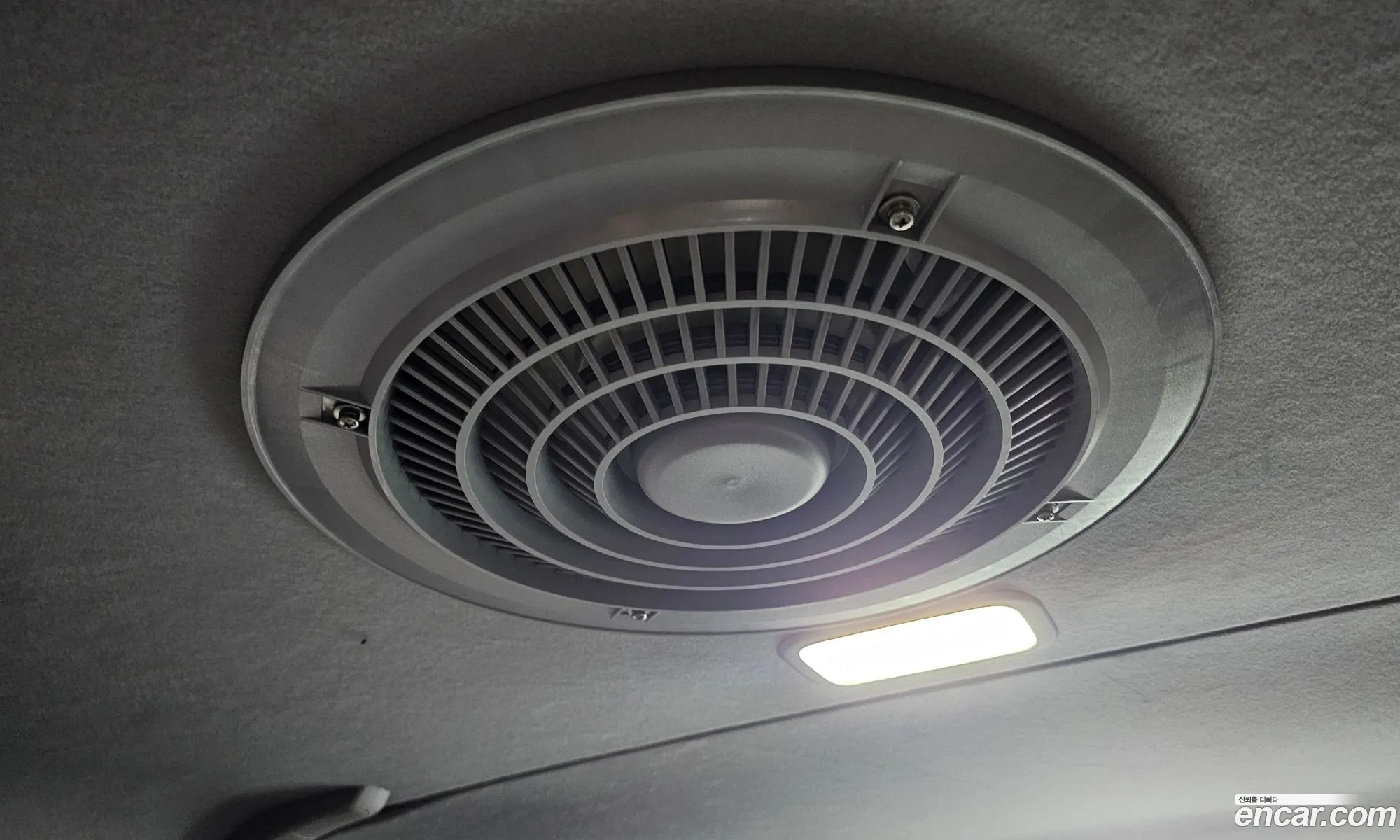 Hyundai Solati 2019 KMJUG17RPLC002856 — 28