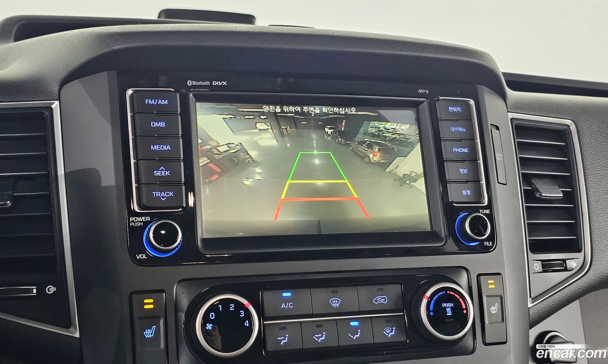 Hyundai Solati 2019 KMJUG17RPLC002856 — 11