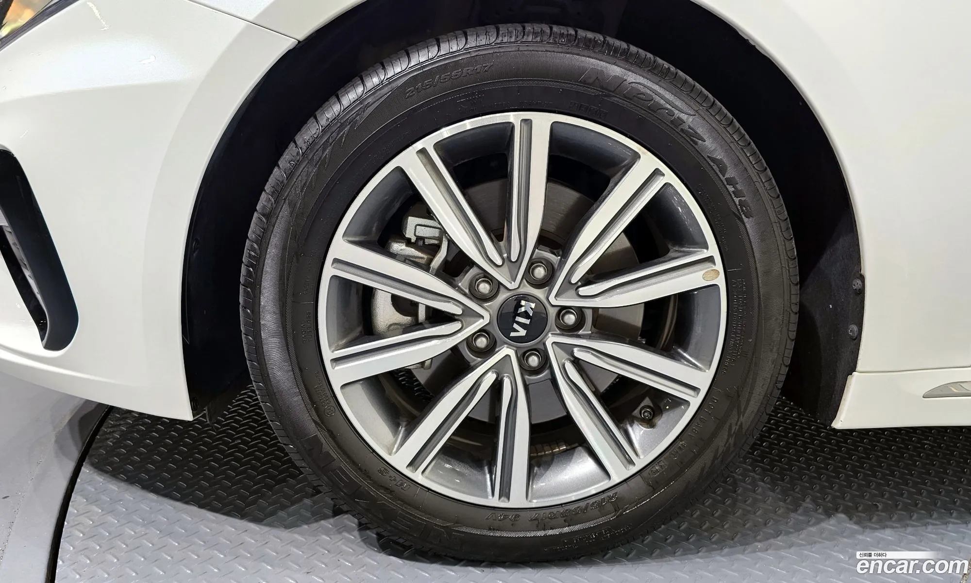 Kia K5 2019 KNAGT411BLA361200 — 4