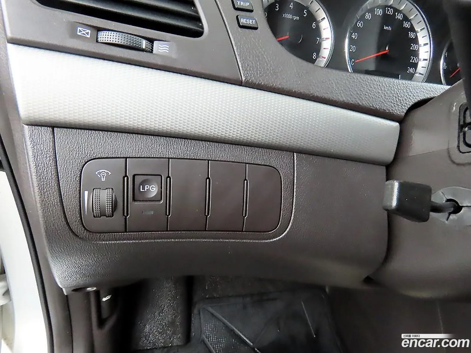 Hyundai NF Sonata Transform 2009 — 4
