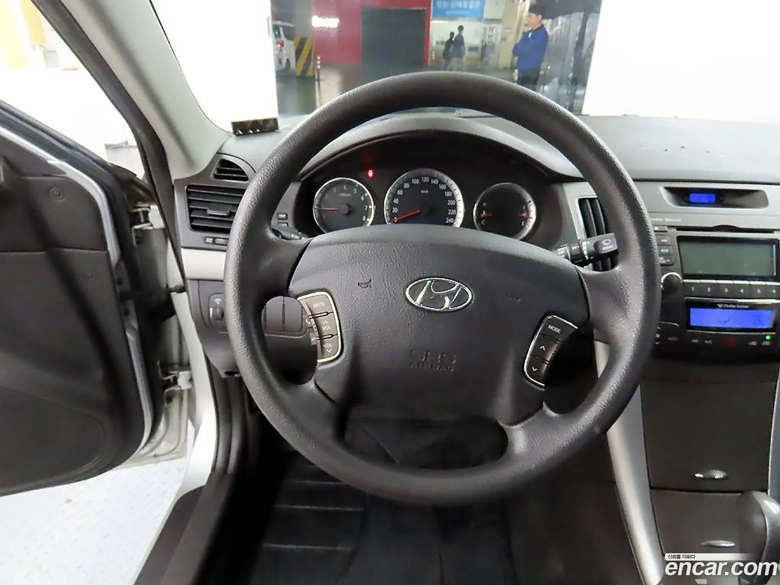 Hyundai NF Sonata Transform 2009 — 15