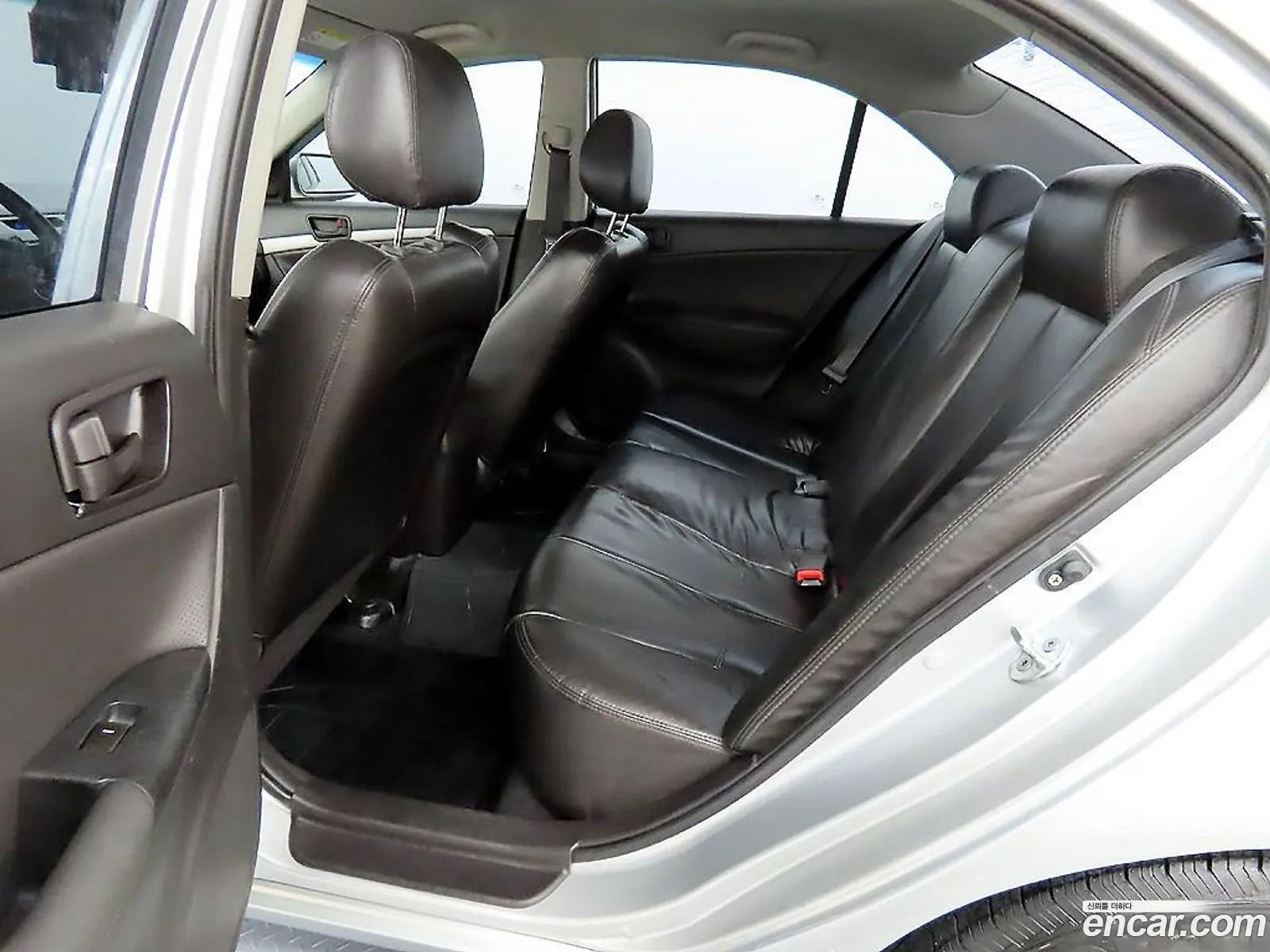 Hyundai NF Sonata Transform
