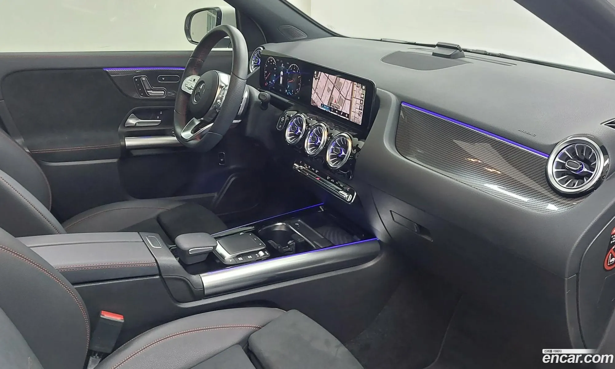 Mercedes-Benz GLA-Class H247 2023 — 2