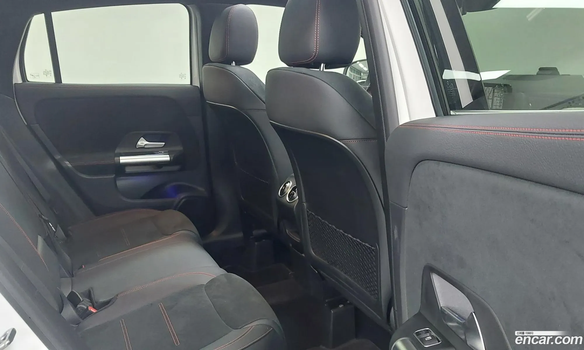 Mercedes-Benz GLA-Class H247 2023 — 9