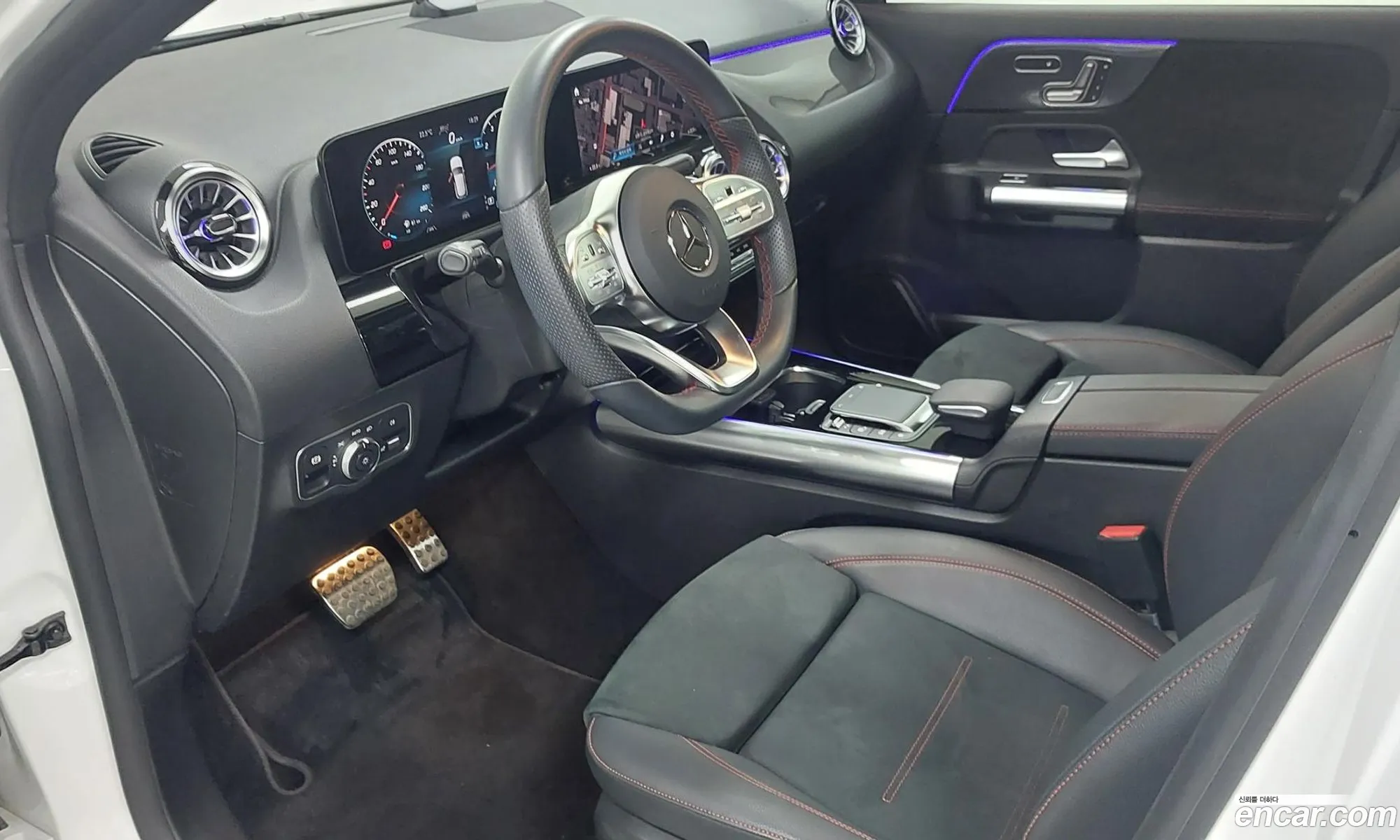 Mercedes-Benz GLA-Class H247 2023 — 20