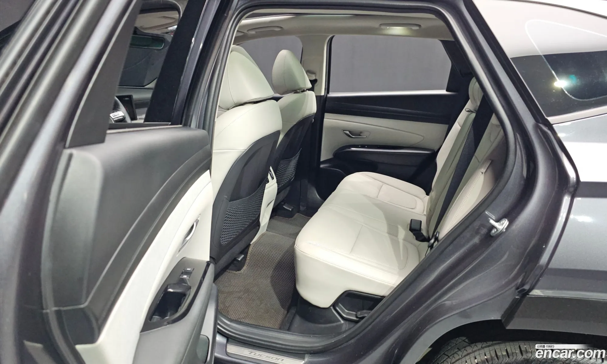 Hyundai Tucson Hybrid 2024 — 36