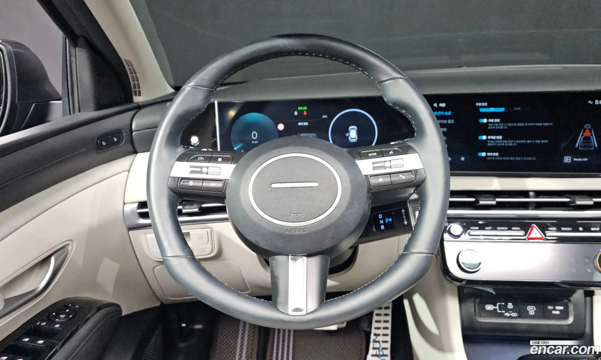 Hyundai Tucson Hybrid 2024 — 33