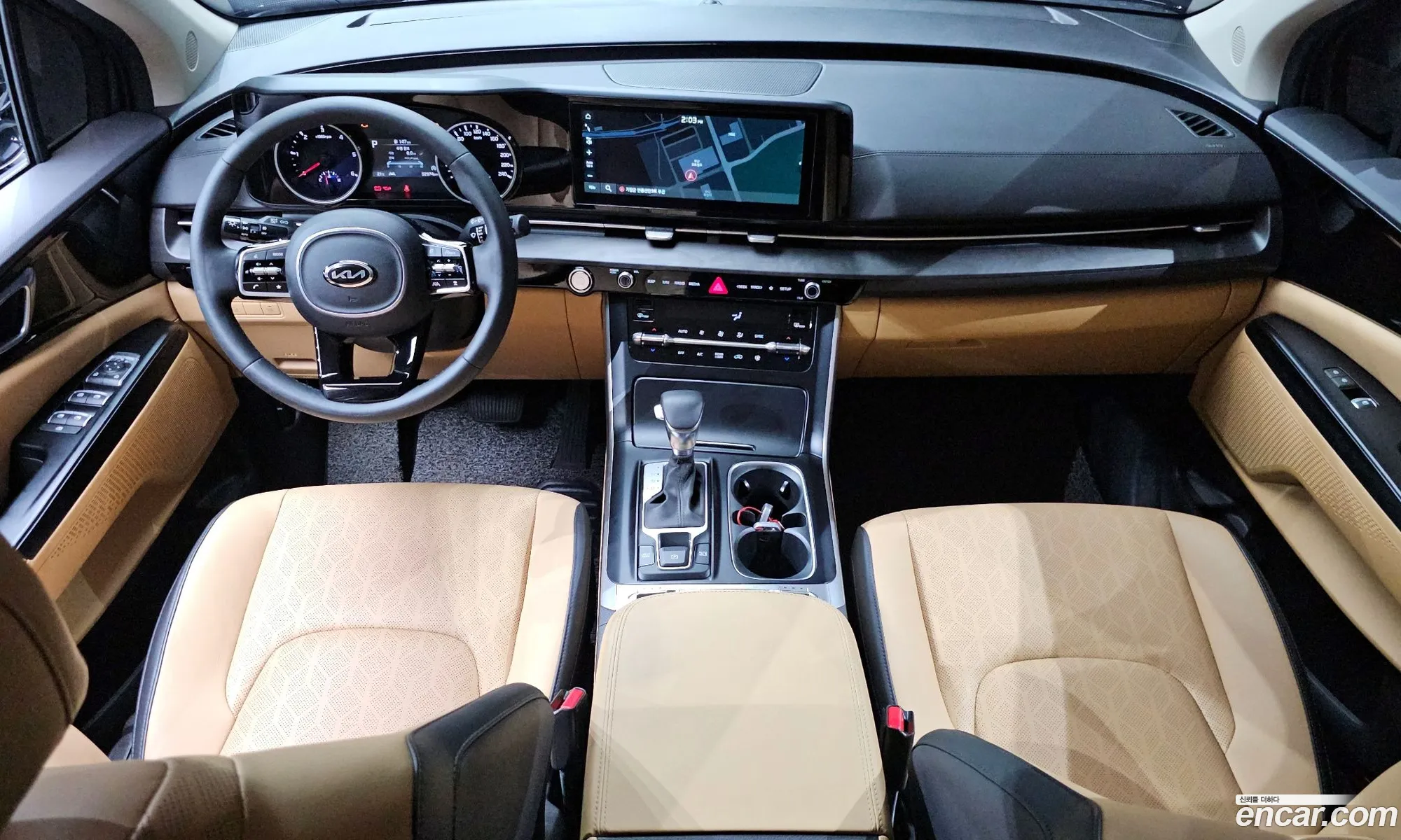 Kia Carnival 2021 — 10