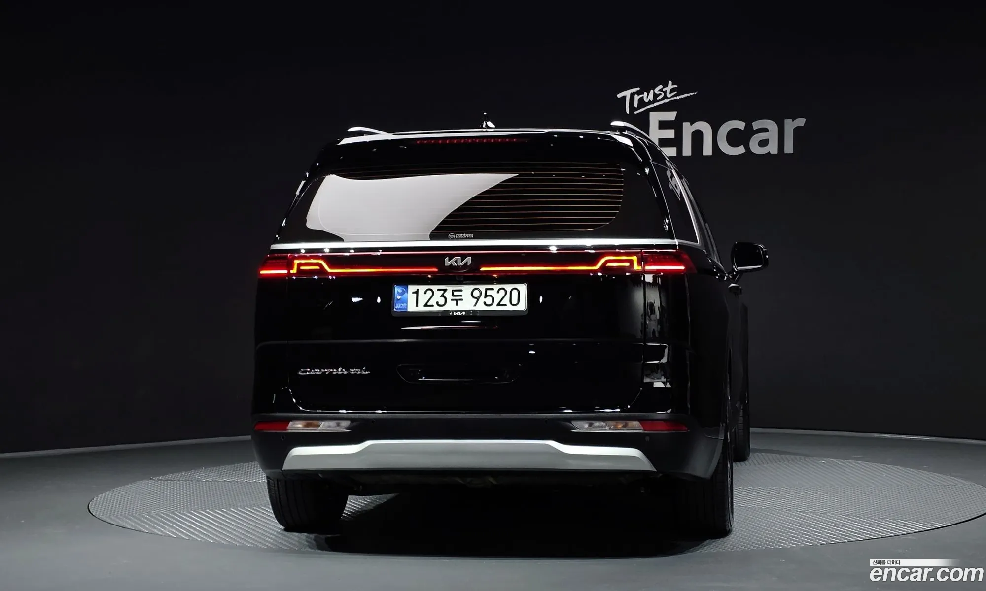 Kia Carnival 2021 — 30