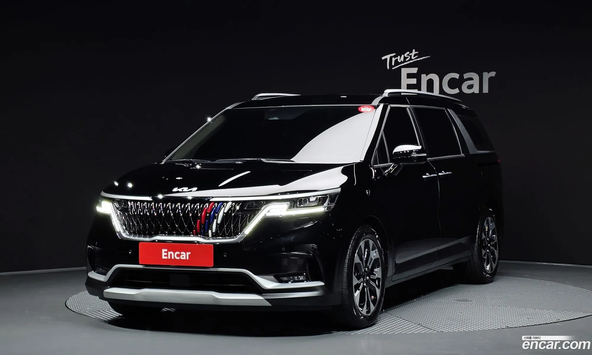 Kia Carnival 2021 — 25