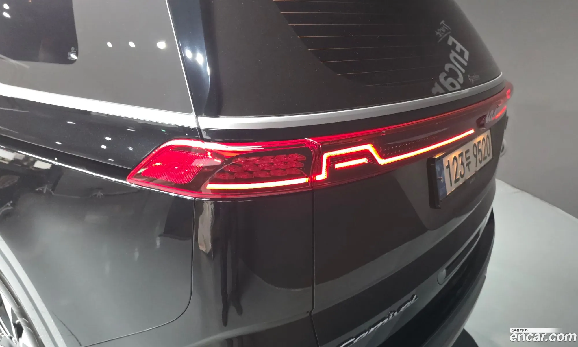 Kia Carnival 2021 — 23