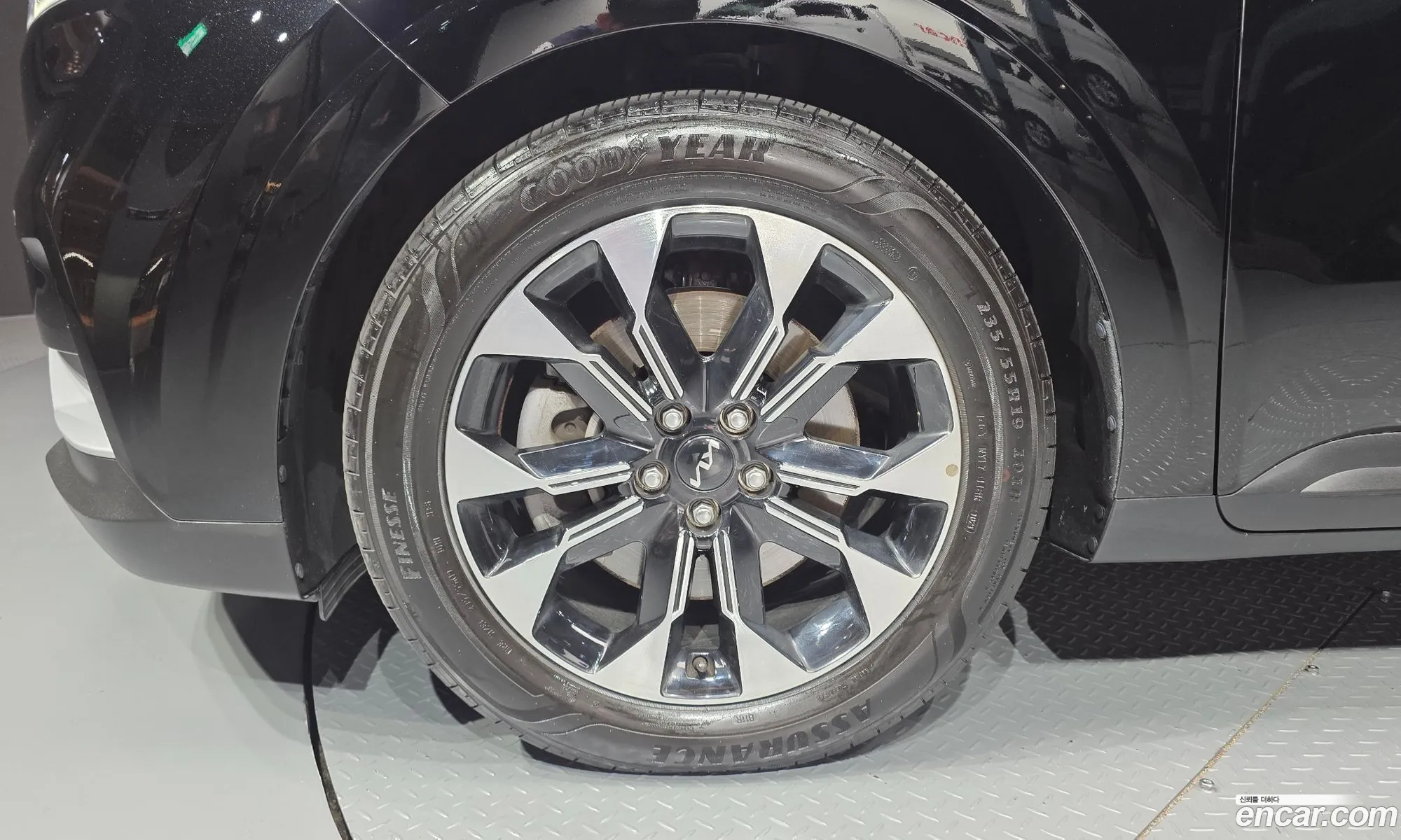 Kia Carnival 2021 — 16