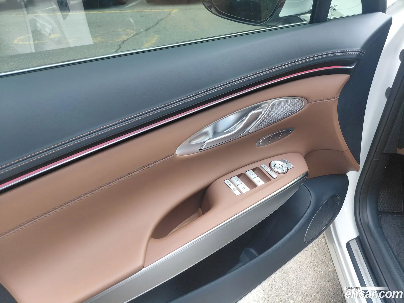 Genesis GV70 2026 — 3