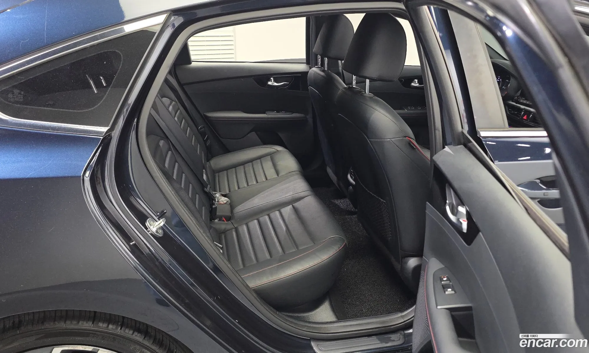 Kia K3 2019 KNAF4517GKA042437 — 7