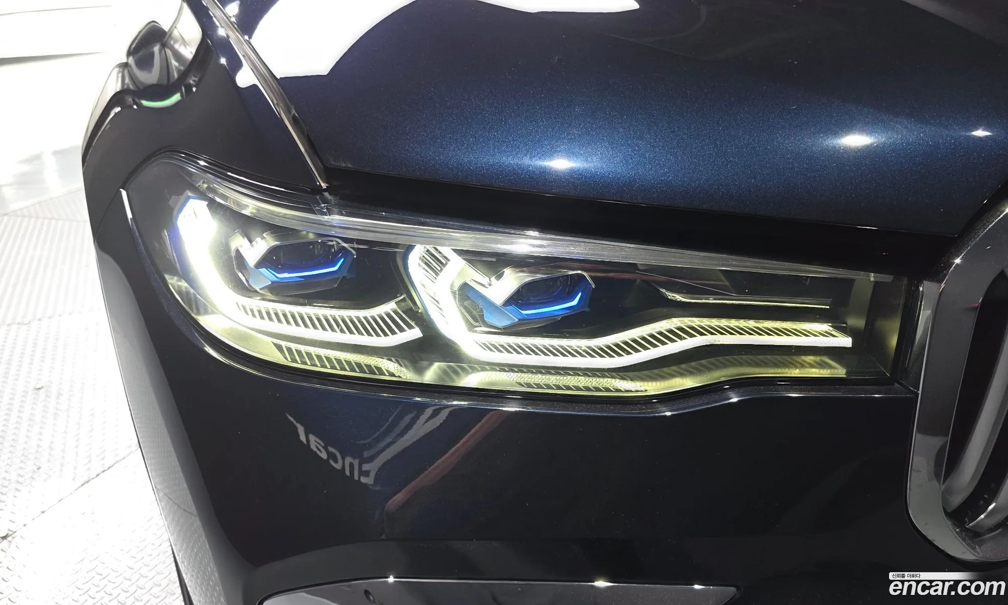 BMW X7 2021 WBATB410111111111 — 10