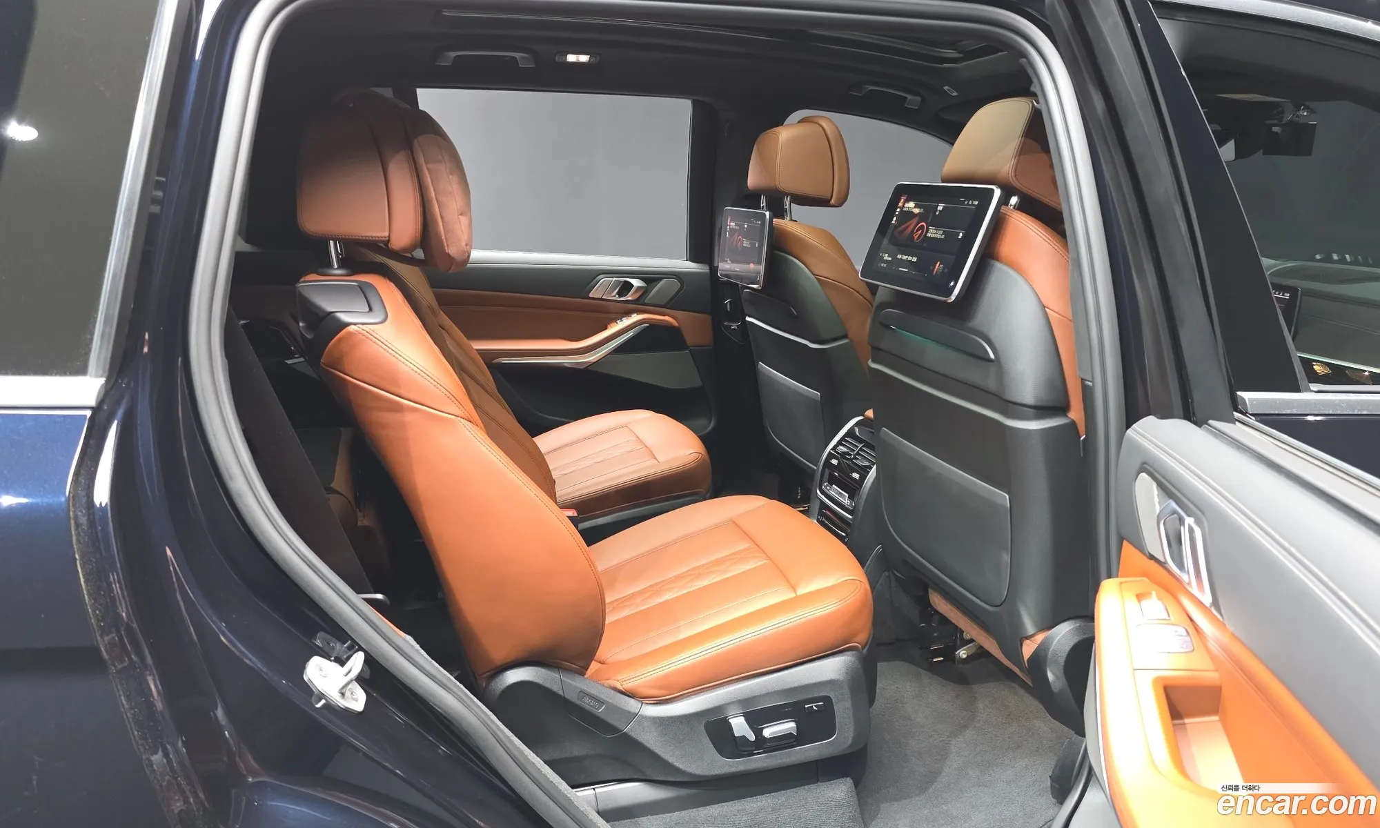 BMW X7 2021 WBATB410111111111 — 29