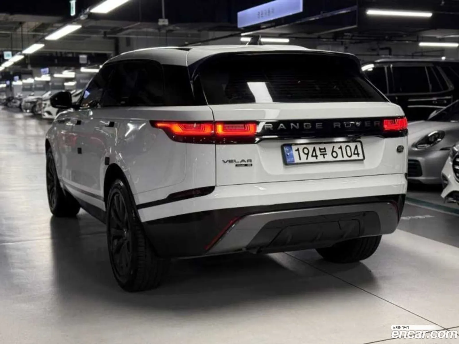 Land Rover Range Rover Velar 2017 — 13
