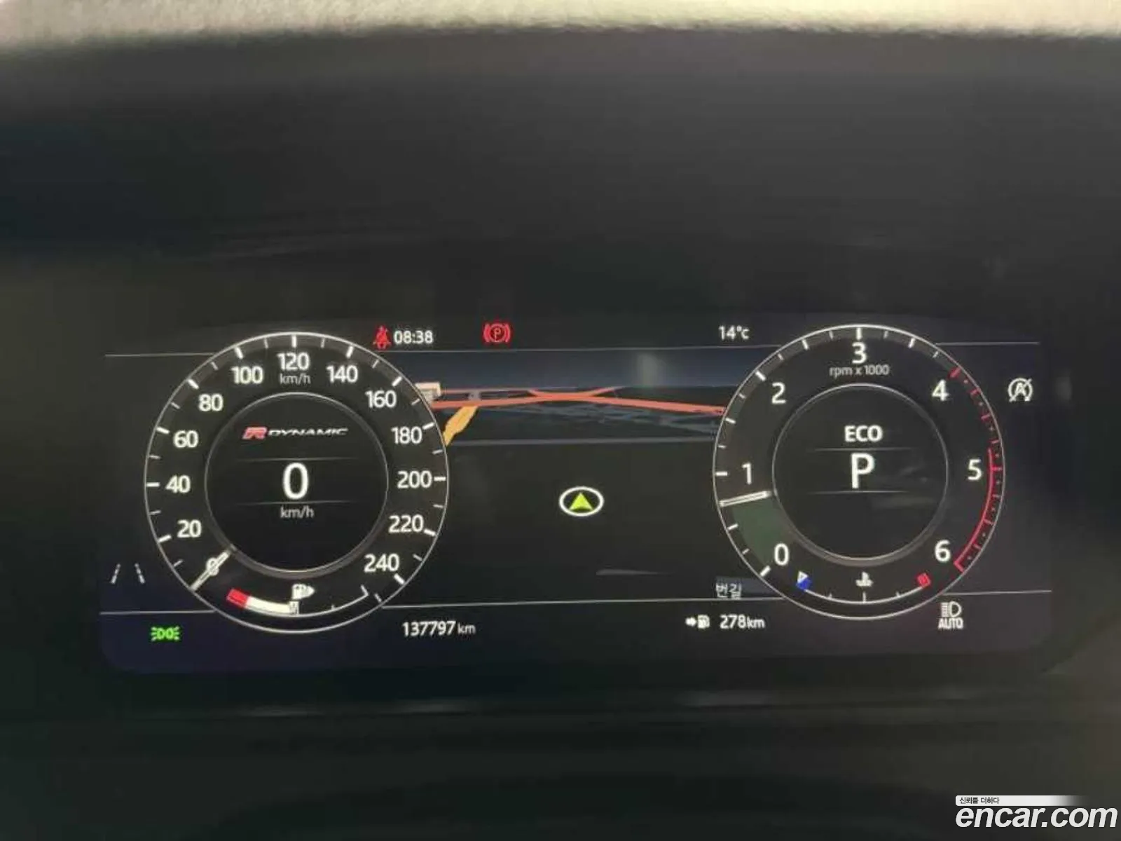 Land Rover Range Rover Velar 2017 — 12