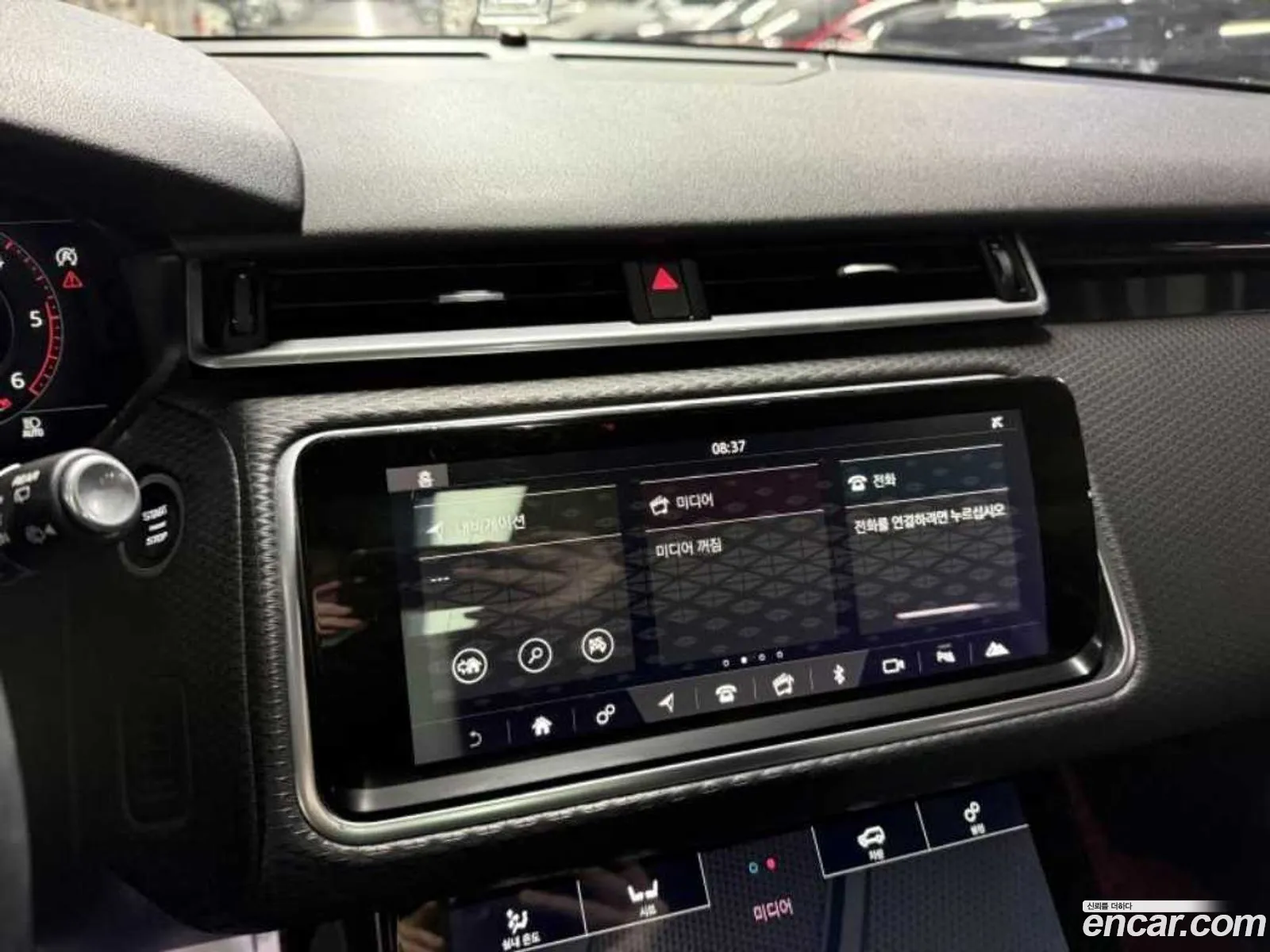 Land Rover Range Rover Velar 2017 — 16