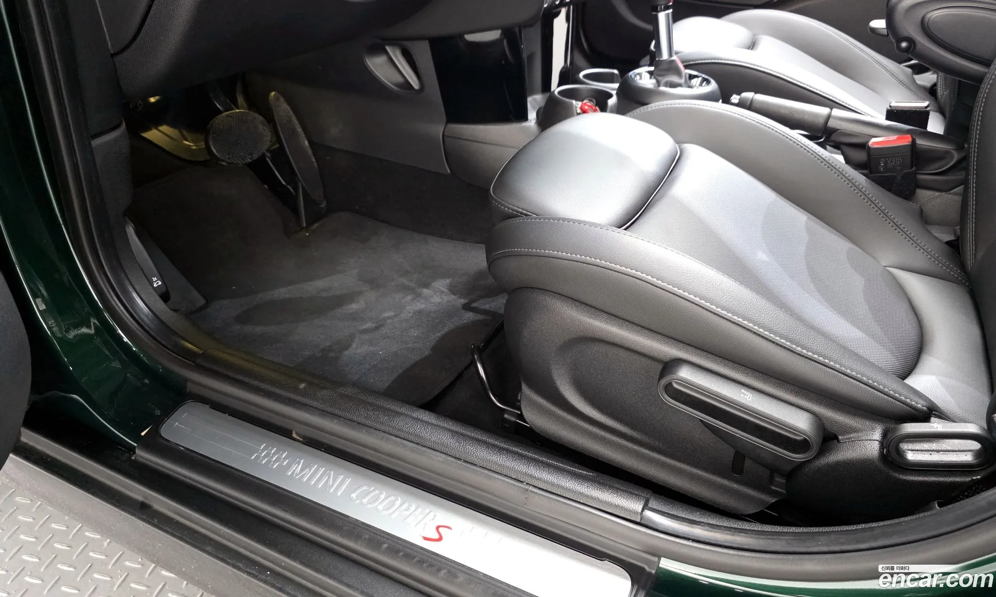 Mini Cooper S 2018 WMWXU310XK2D47121 — 18