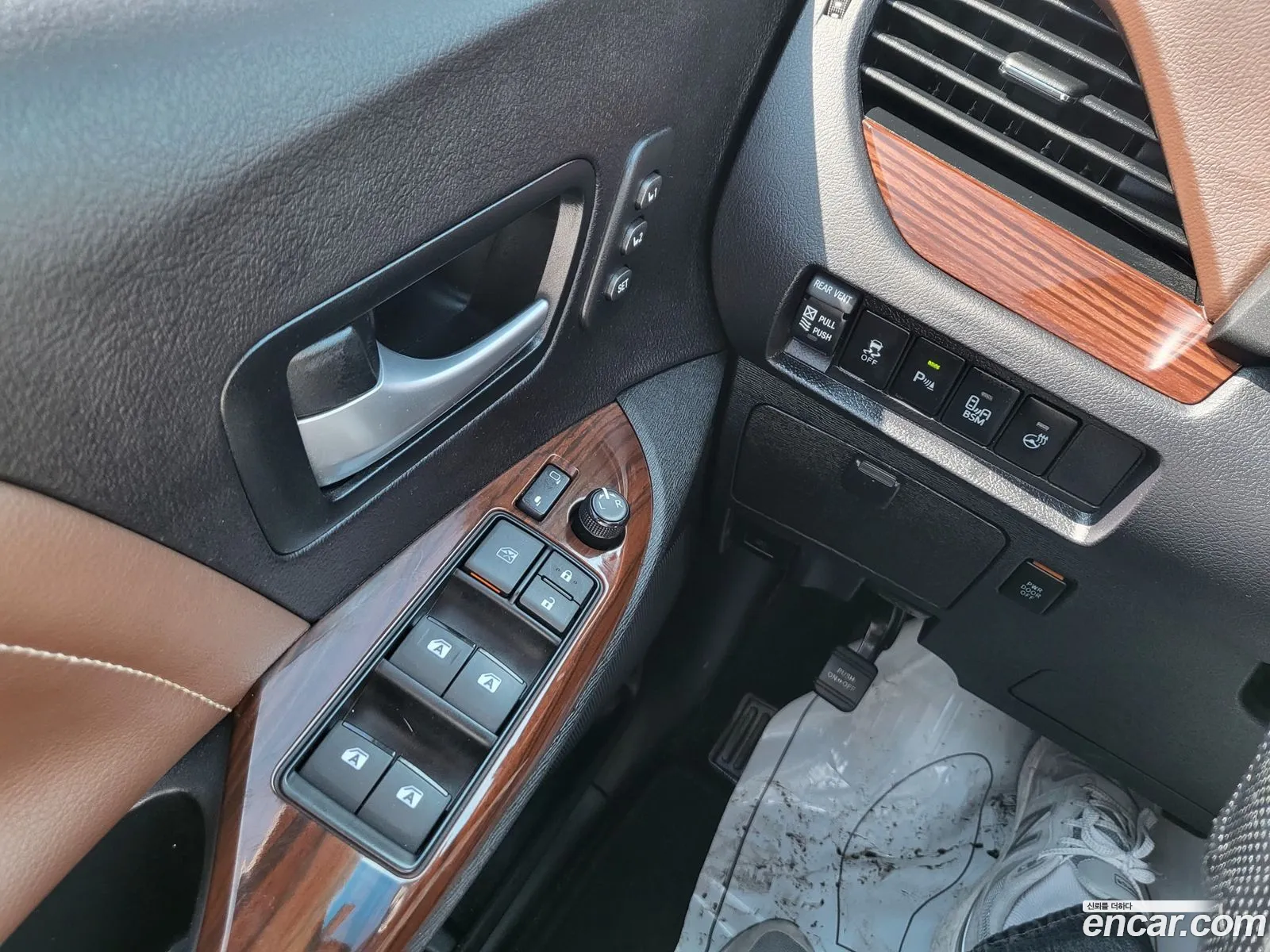 Toyota Sienna 2017 — 17