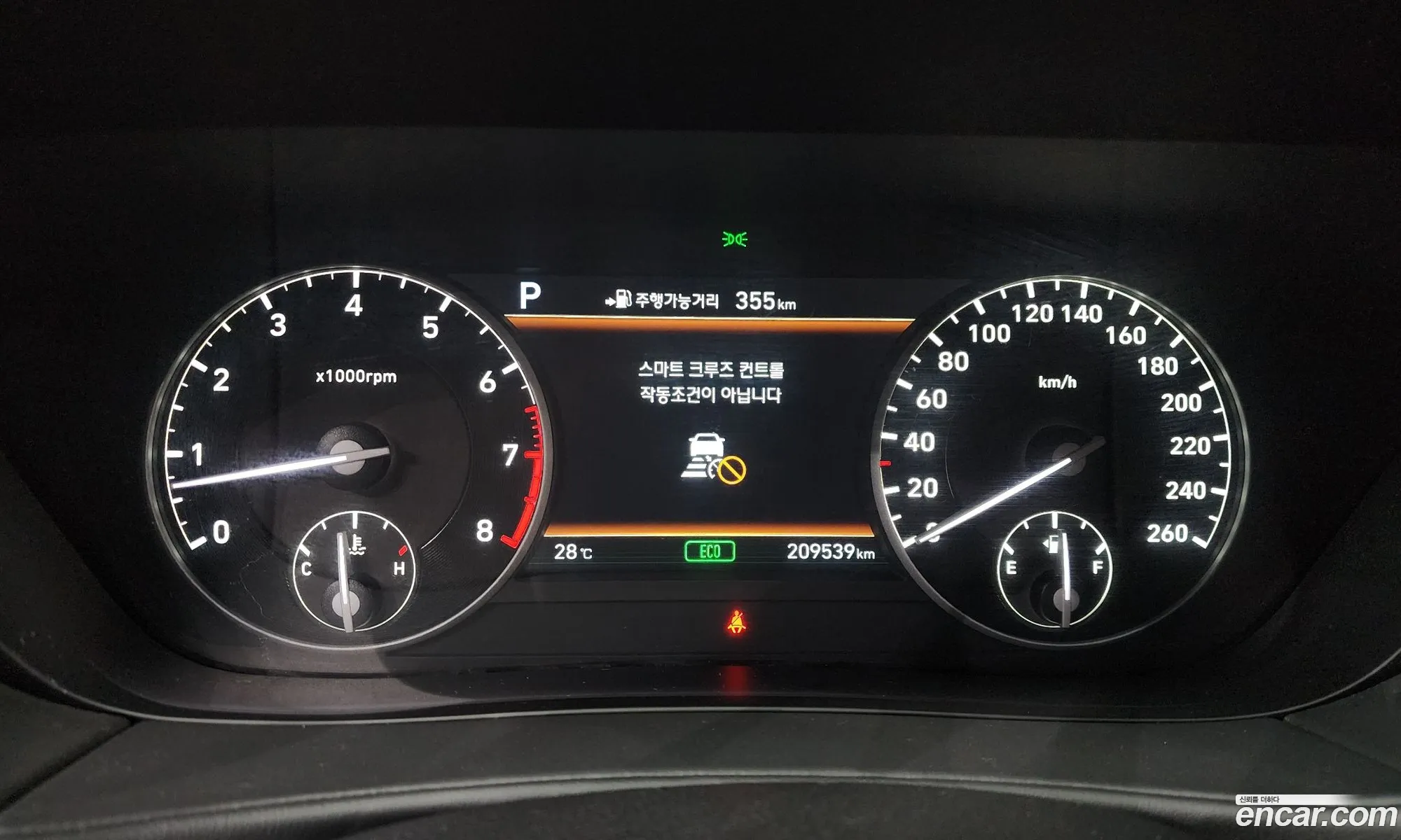 Genesis EQ900 2017 — 12