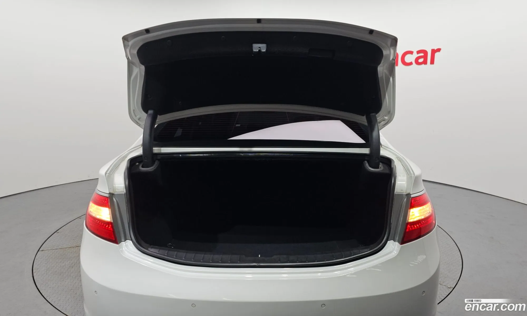 Hyundai Grandeur HG 2012 KMHFF41CBCA153840 — 8