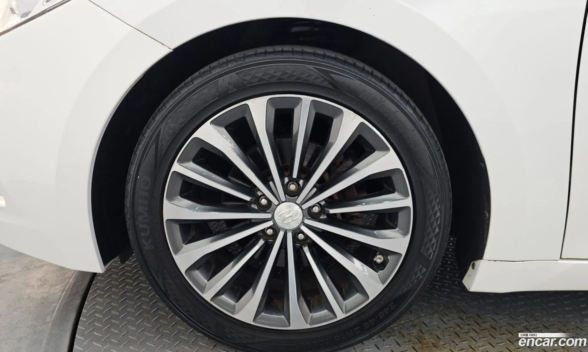 Hyundai Grandeur HG 2012 KMHFF41CBCA153840 — 22