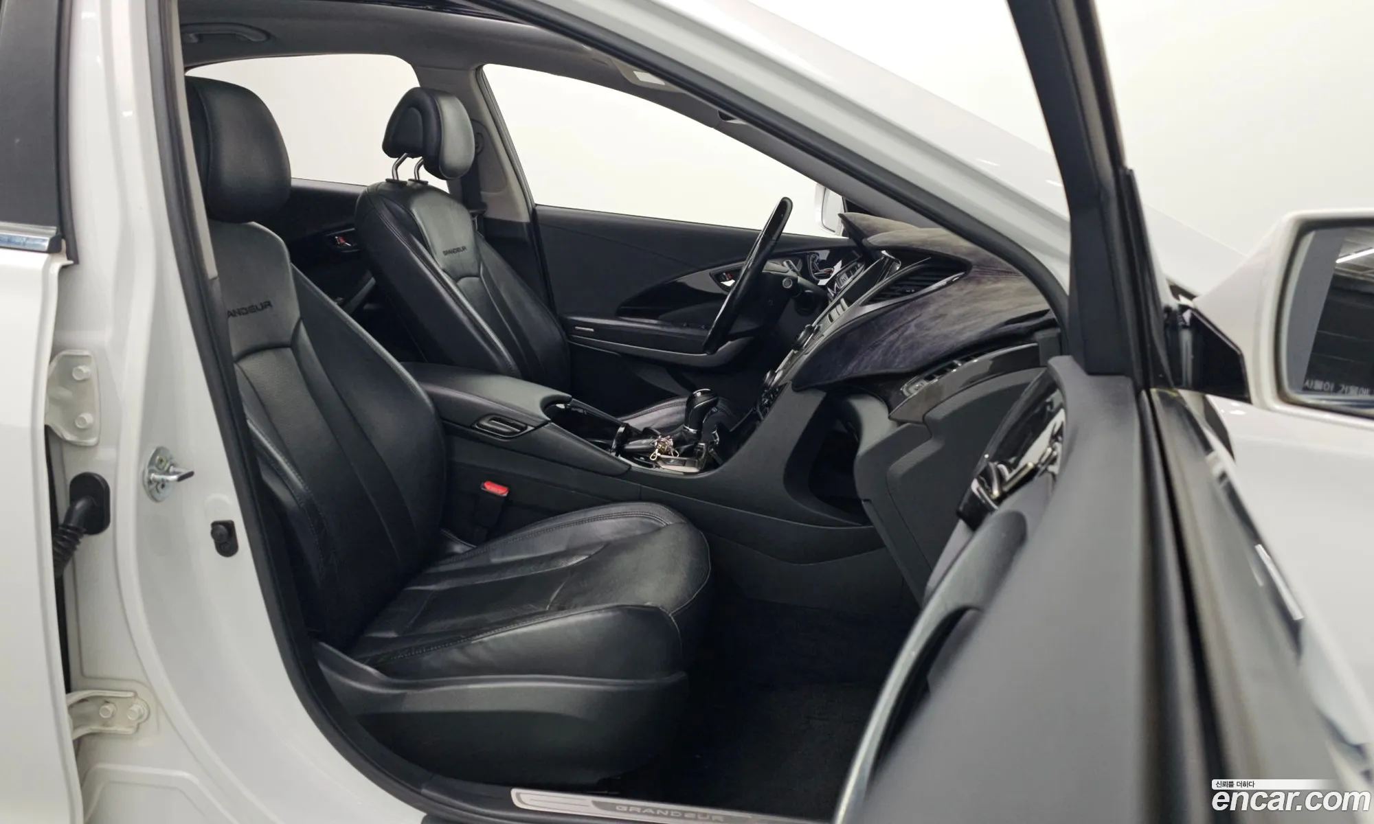 Hyundai Grandeur HG 2012 KMHFF41CBCA153840 — 7