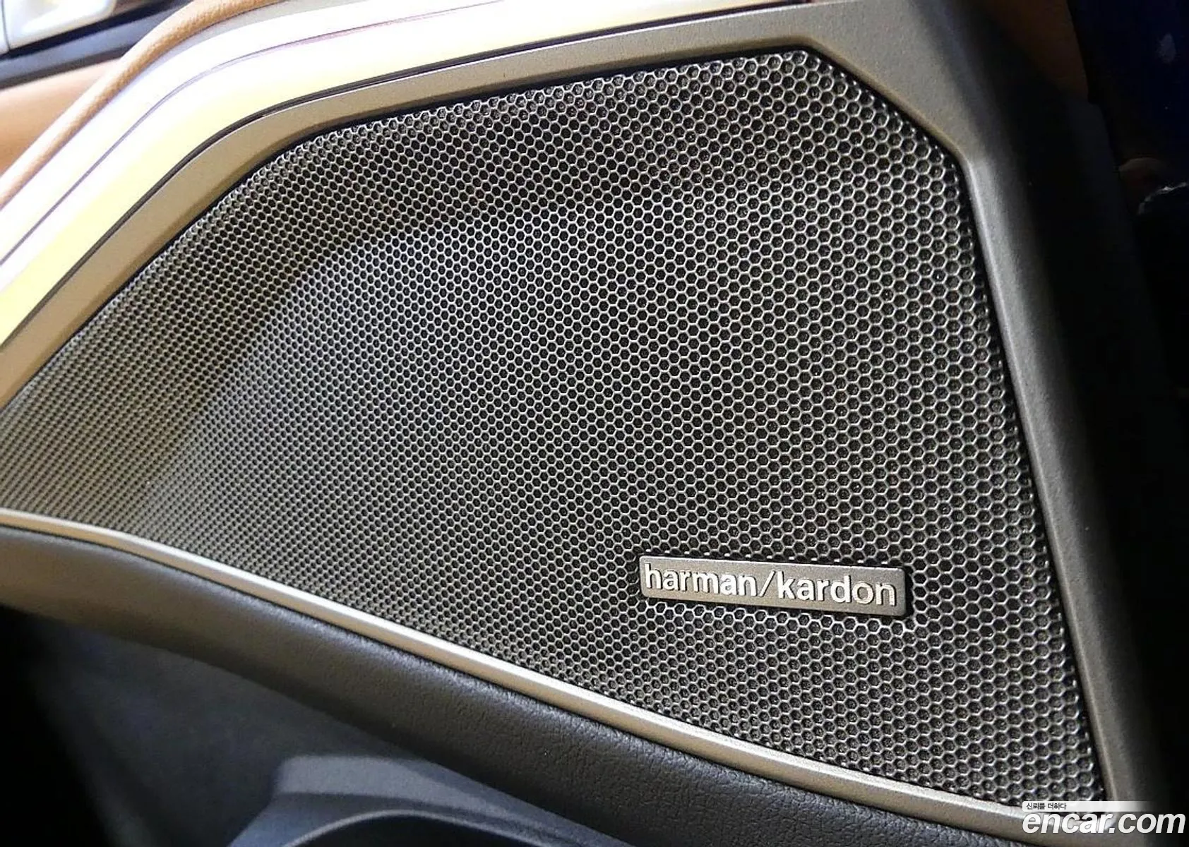 BMW 3 Series 2025 — 11