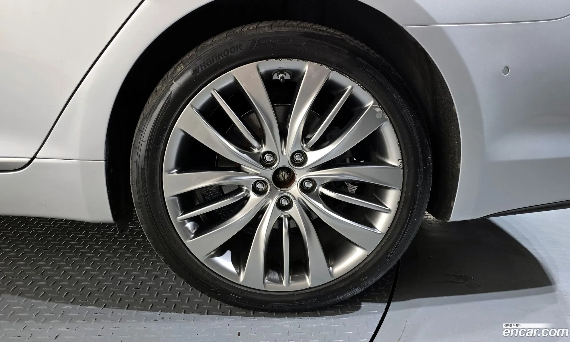 Hyundai Genesis DH 2014 — 14