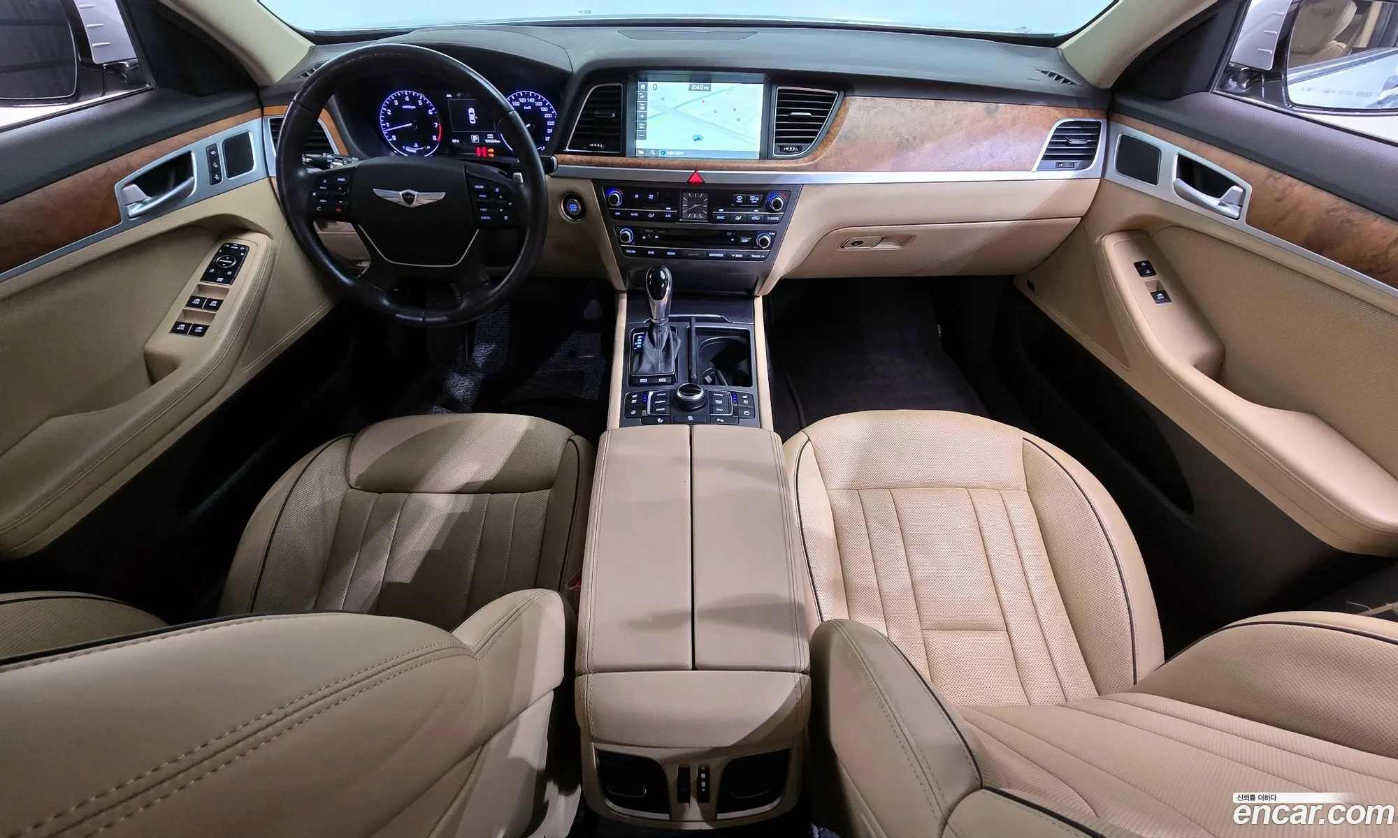 Hyundai Genesis DH 2014 — 28
