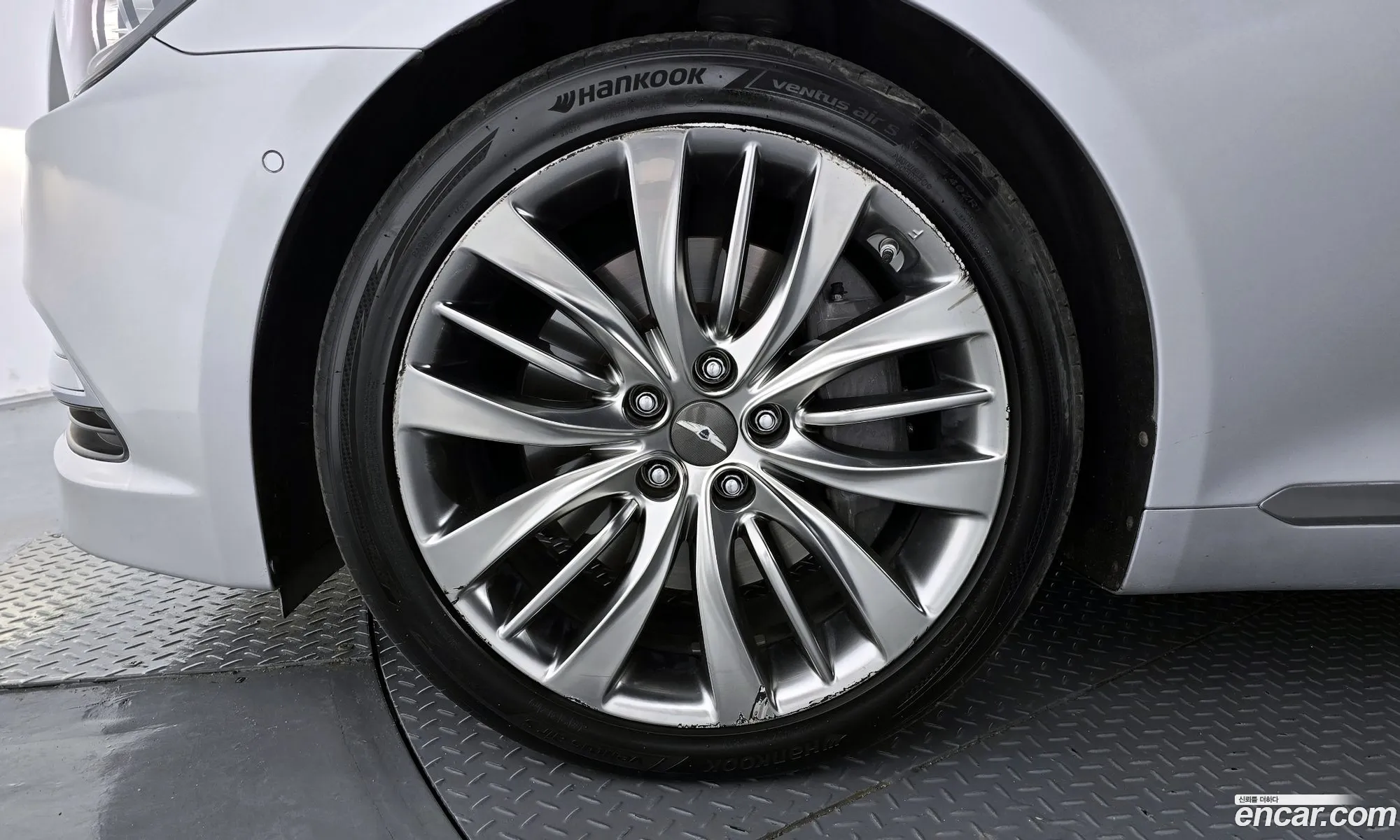 Hyundai Genesis DH 2014 — 33